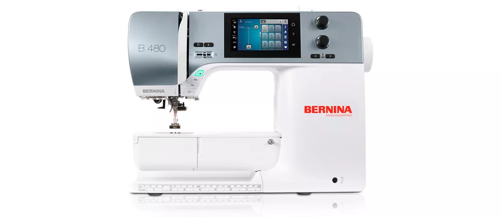 Półprzemysłowa, do cięższego szycia, poradzi sobie nawet z... grubą tekturą. Przeczytaj naszą recenzję maszyny Bernina B480.